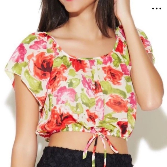 Wet Seal Floral Crop Top Blouse Size S Red Cinch Tie Detail Y2K Vibes Festival - Picture 1 of 7